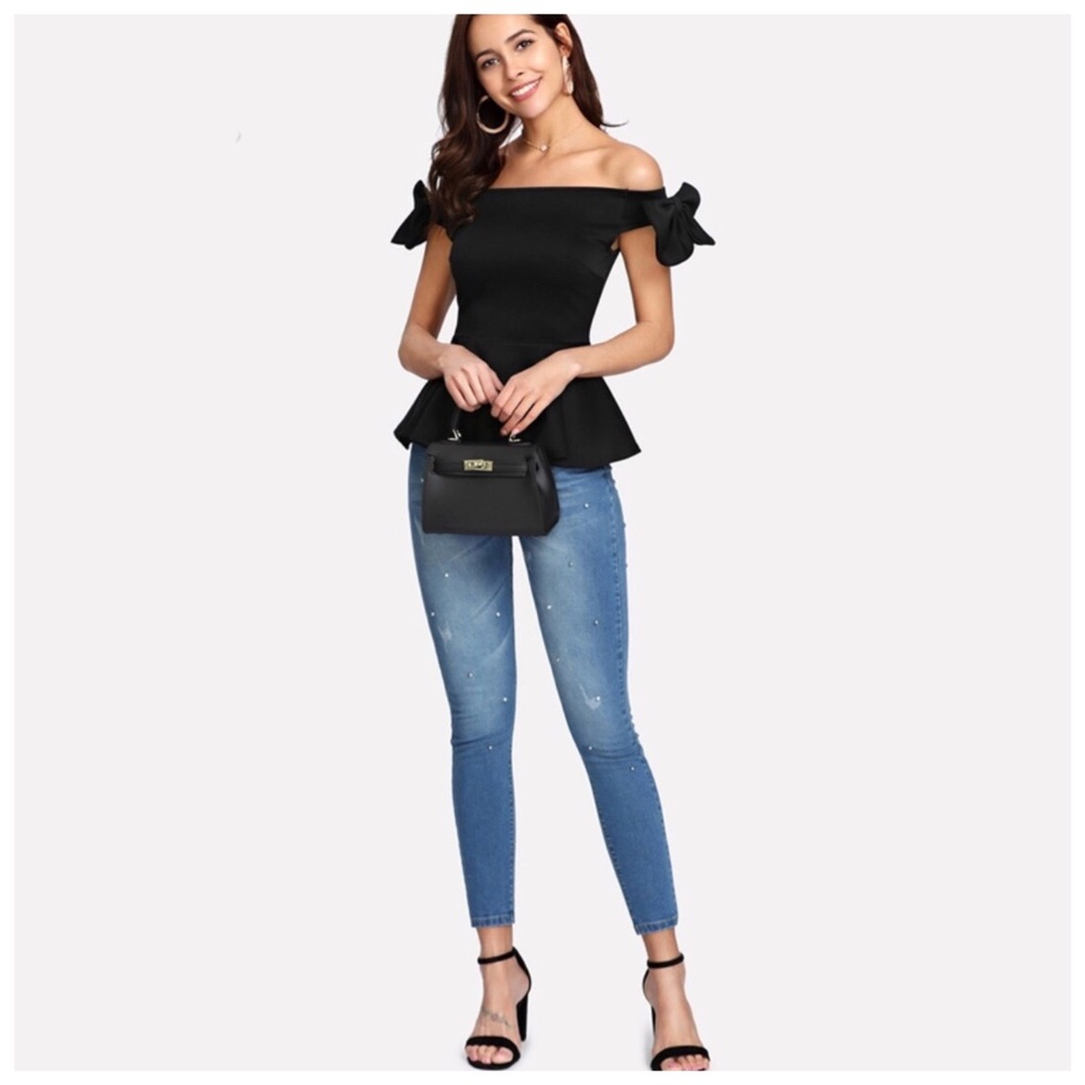 Off The Shoulder Bow Top - Picture 4 of 4